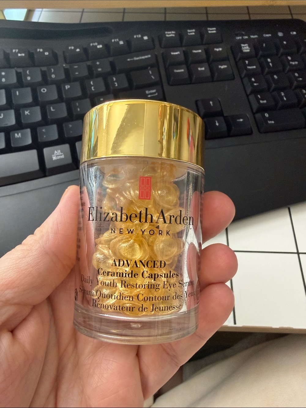 Elizabeth Arden  Capsule ceramide Eye Serum Jar